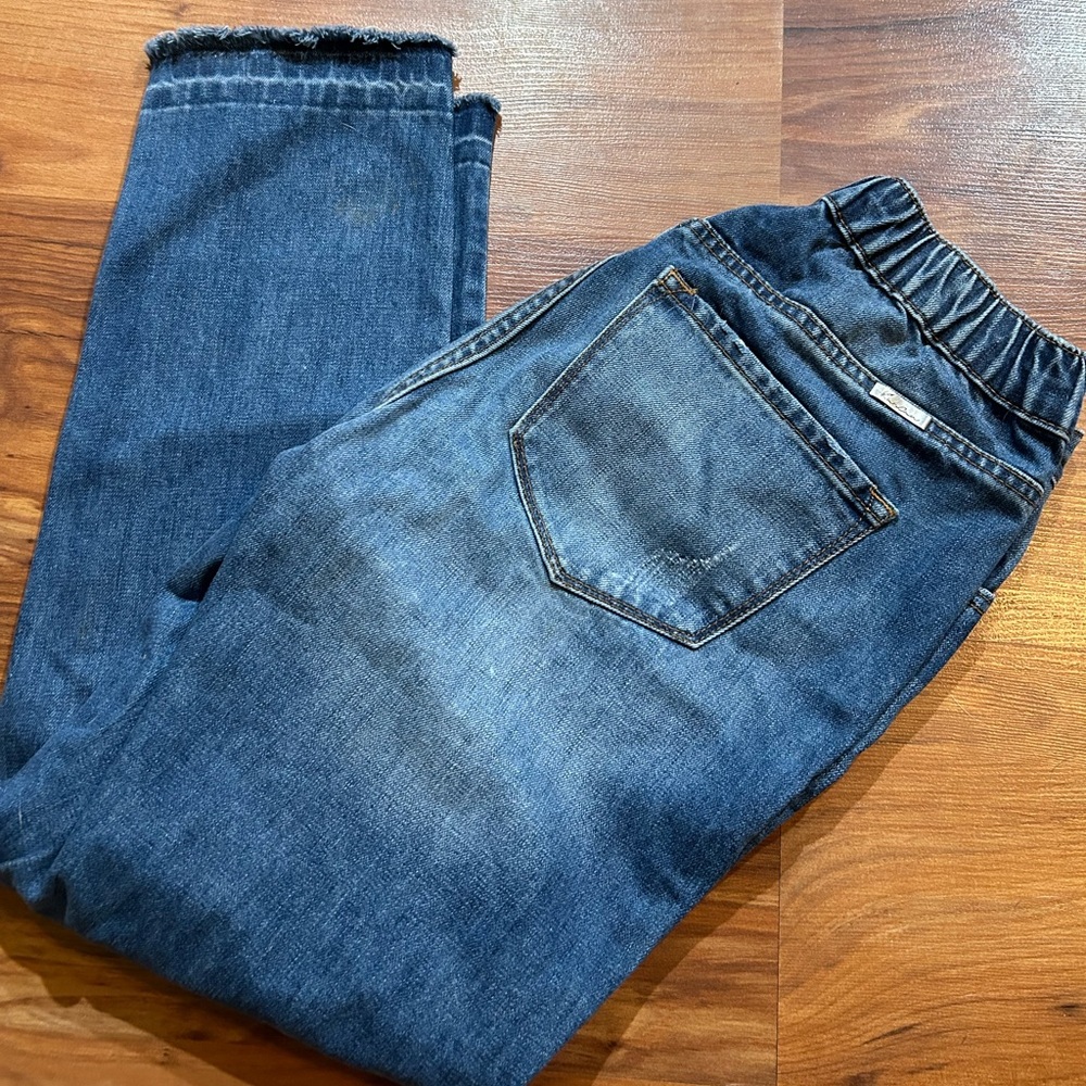 Kancan tapered jeans. Medium wash. Only worn a few times. Size 27